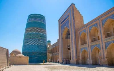 UZBEKISTAN, PURA MAGIA